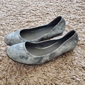 Vera Wang ballet flats
